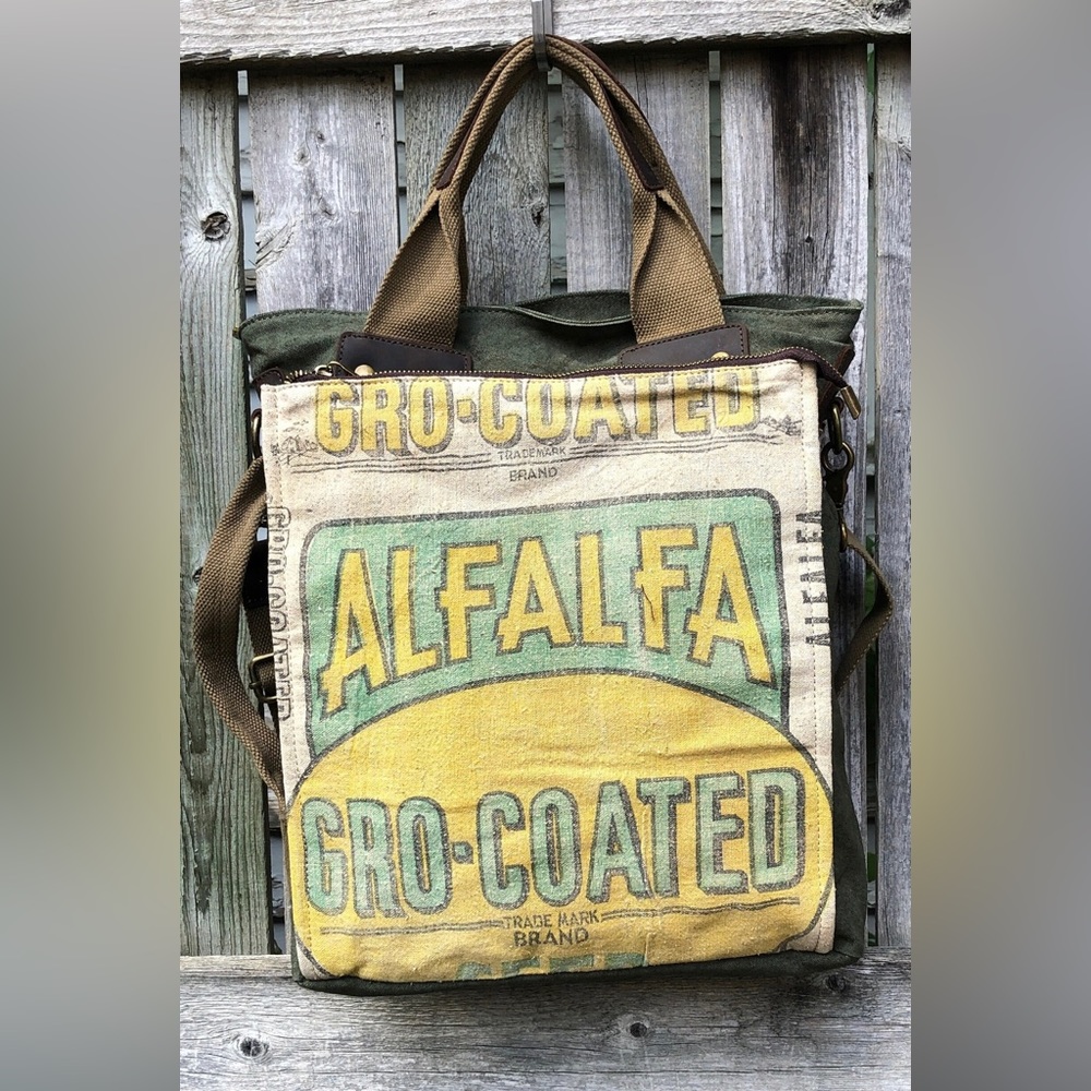 Selina Vaughn feed bag